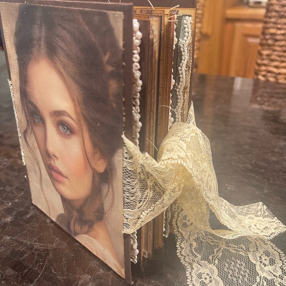 Junk journal - Picture 3 of 12